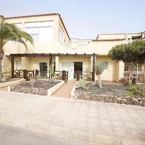 Book Jet - Hibiscus Front Costa Calma